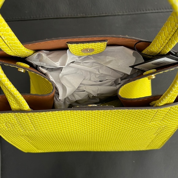 RAER** **NWT**BANANA REPUBLIC Yellow Croc Embossed Leather Mini Tote Bag - Picture 3 of 9